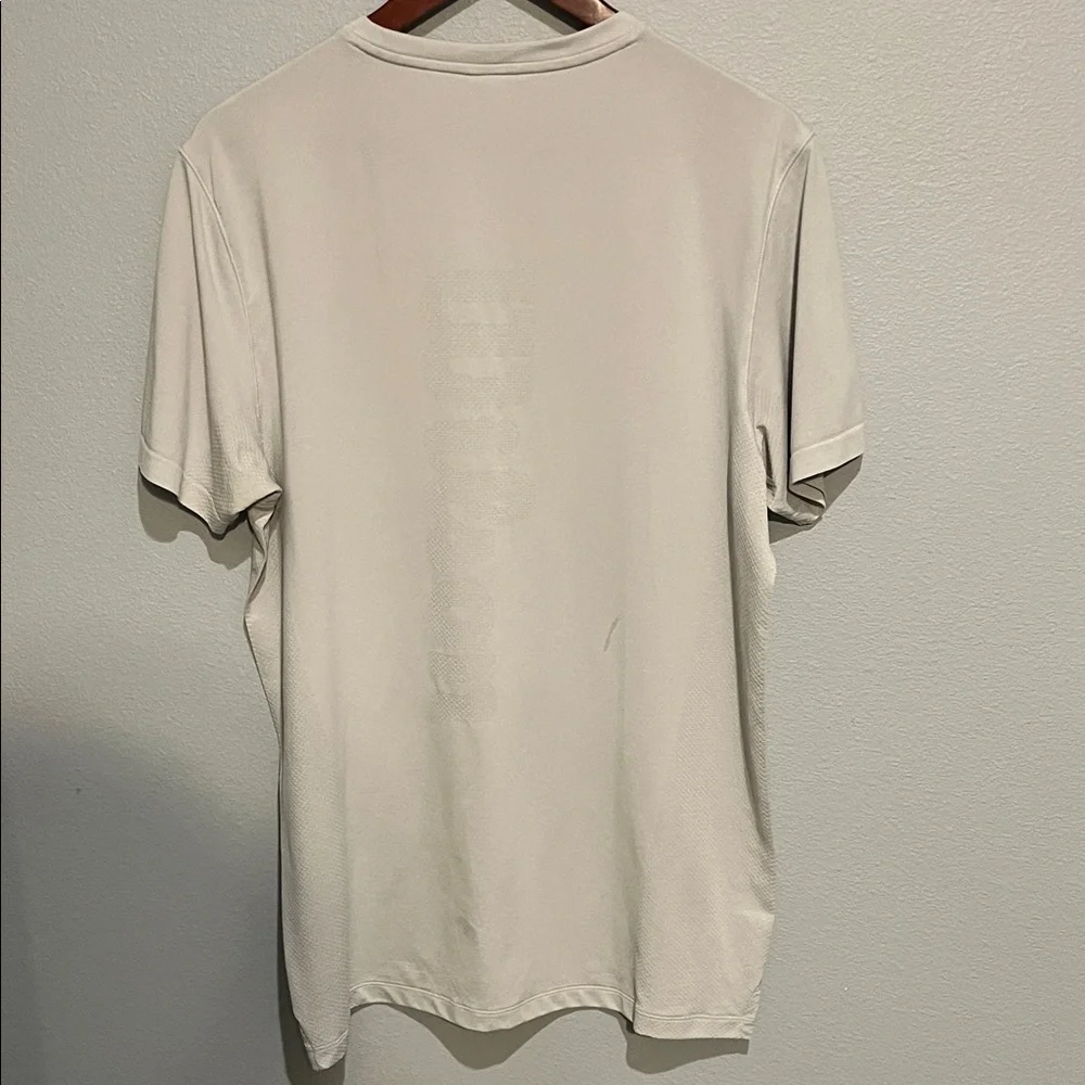 Wilson Light Gray Men's Short Sleeve Tee - Picture 3 of 3